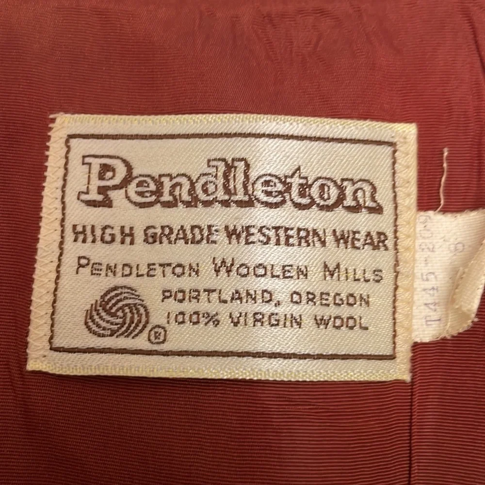 Women’s Pendleton Woolen Mills blazer with vest - Picture 3 of 3